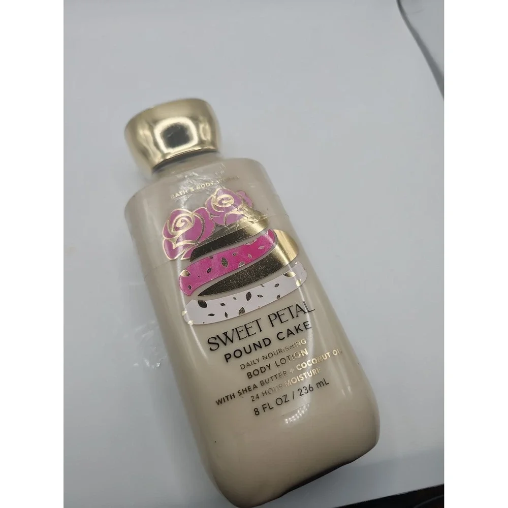Bath and Body works * sweet petal pound cake lotion* NEW, Sealed, RARE